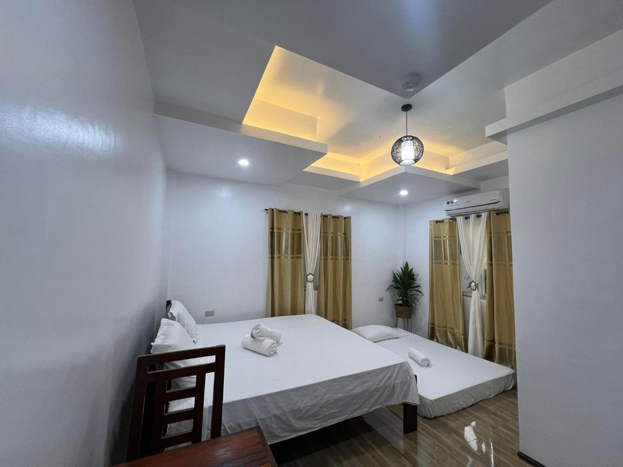 Rich-Vania Suites General Luna  Exterior photo